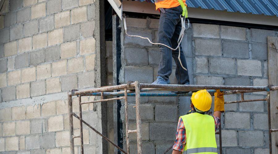 Expert Emergency Roof Repairs services in Oshkosh, WI
